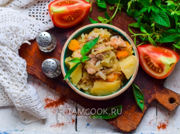 Συνταγή για το στιφάδο λάχανο με κρέας και πατάτες multivarka