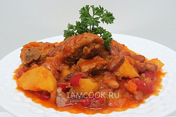 Papas guisadas con frijoles y carne