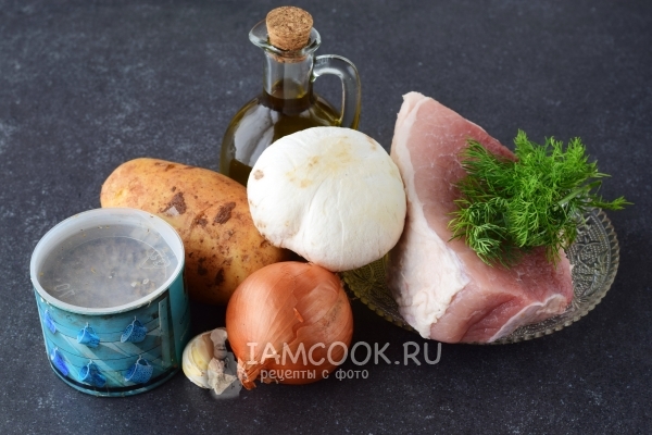 Συστατικά για τηγανητές πατάτες με κρέας και μανιτάρια