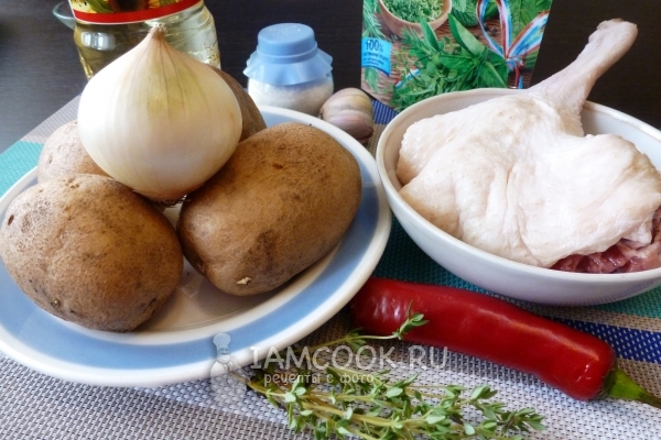 Bahan untuk bebek thyme dengan kentang di oven