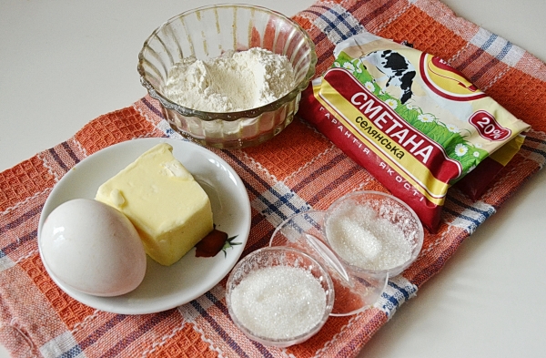 Ingredientes para obleas crujientes en margarina en waffle iron