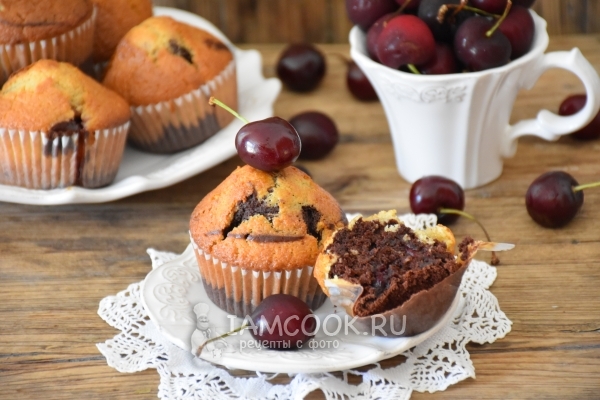 Recept na vanilkové a čokoládové muffiny s třešněmi