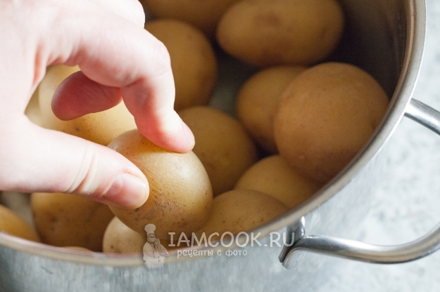 תמונה של תפוחי אדמה מבושלים במדים