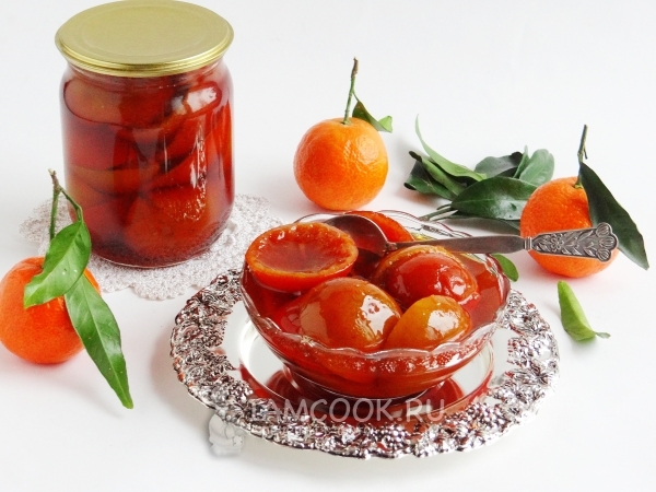 Photo of jam from tangerines with peel
