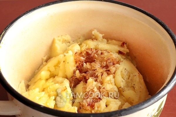 Unire purè di patate e cipolle