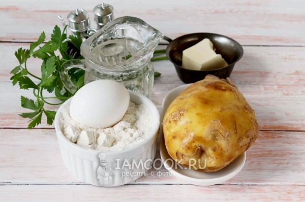 Συστατικά για ζυμαρικά με ακατέργαστες πατάτες