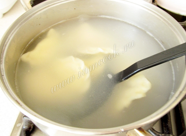 Cocine vareniki en yogur