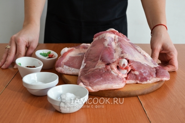 المكونات لحم الخنزير من تركيا في المنزل (في لحم الخنزير)