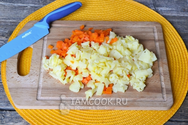 切胡萝卜和土豆