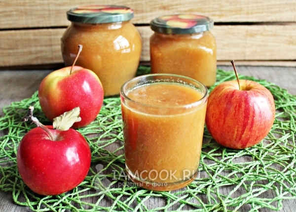 Photo of apple juice with flesh for the winter