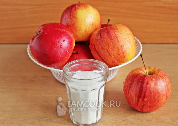 Ingredients for apple juice with pulp for the winter
