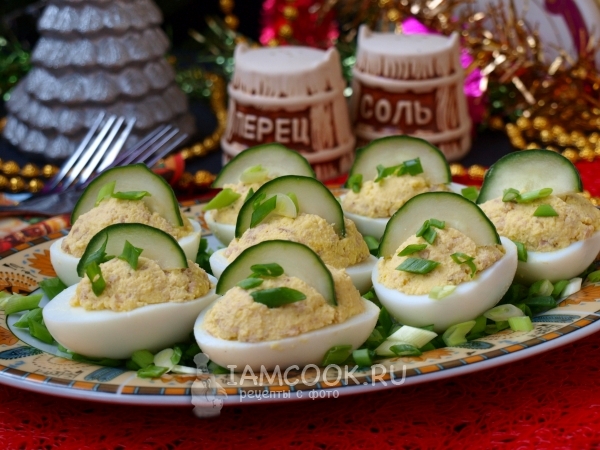 Photo of eggs stuffed with cod liver