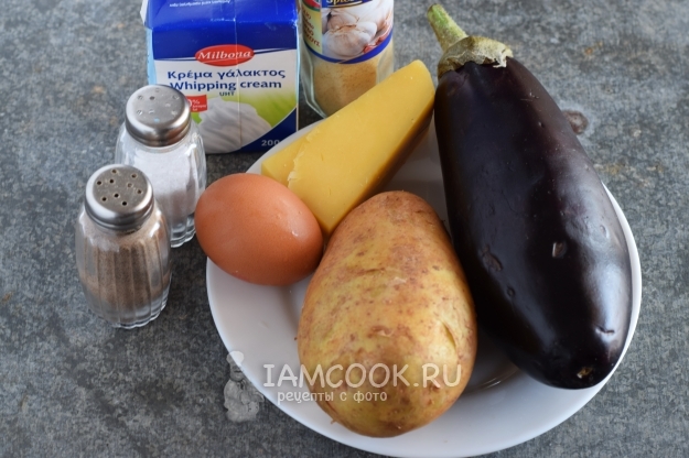 Ingredienser til gryderet med kartofler og auberginer