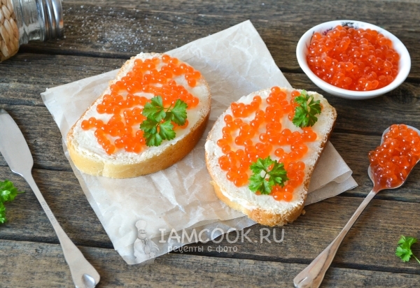 Foto kaviar merah penggaraman di rumah