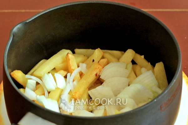 Laita sipulit ja perunat