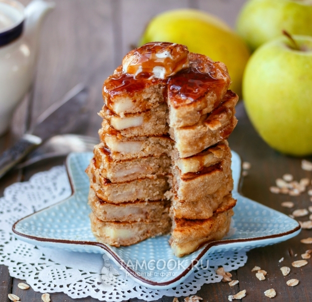 Снимка на пържени ябълки в тестото