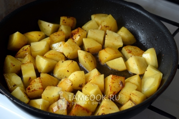Put the potatoes in a frying pan