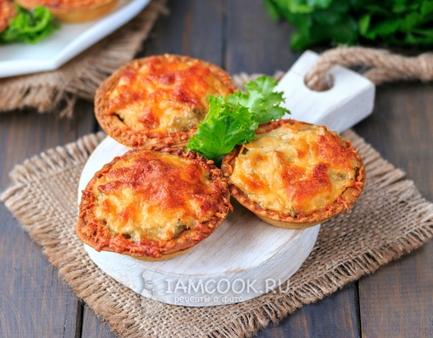 Photo of julienne in tartlets with mushrooms and cheese